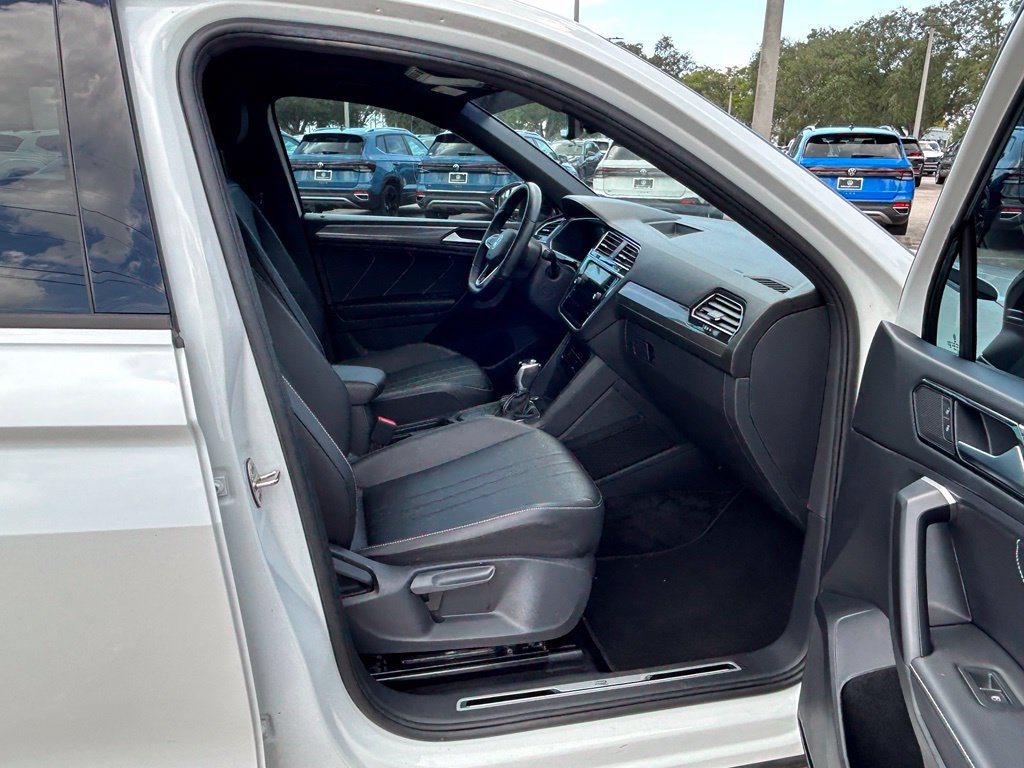 Certified 2023 Volkswagen Tiguan SE R-Line FWD image 37