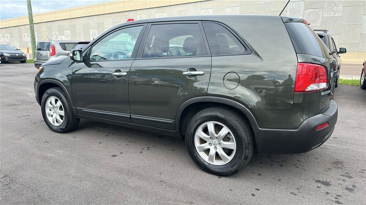 Used 2012 Kia Sorento FWD image 12