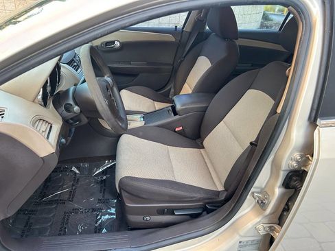 Used 2010 Chevrolet Malibu LS image 9