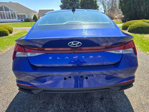 Used 2022 Hyundai Elantra SEL FWD image 6