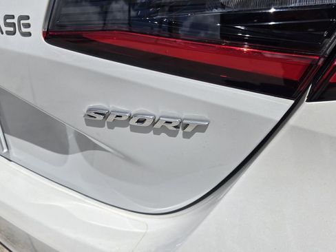 Used 2024 Honda Civic Sport image 14