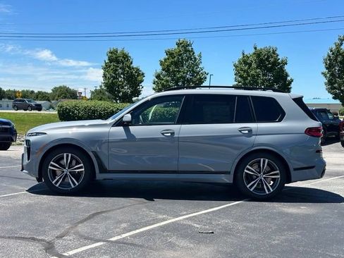 New 2026 BMW X7 xDrive40i w/ M Sport Package AWD/4WD image 7