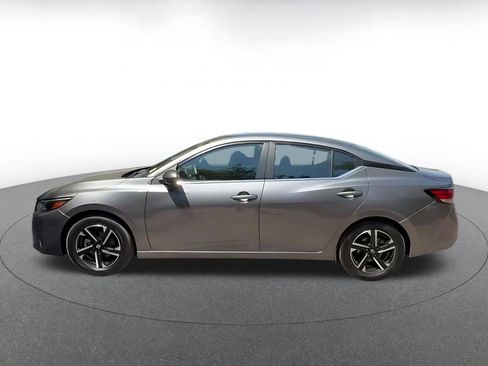 Used 2025 Nissan Sentra SV FWD image 9
