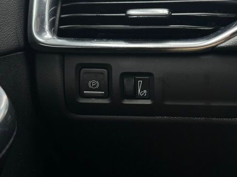 Used 2023 Cadillac XT4 Premium Luxury image 27