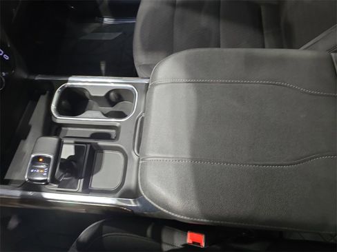 Used 2024 Chevrolet Silverado 1500 RST w/ Z71 Off-Road Package image 26