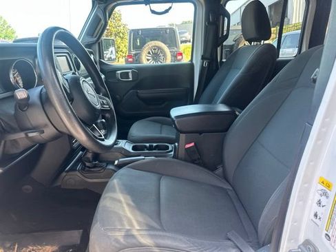Used 2018 Jeep Wrangler Unlimited Sport AWD/4WD image 9