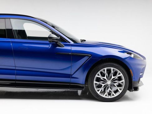 Used 2023 Aston Martin DBX 707 image 19