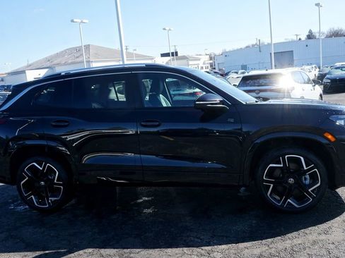 New 2026 Volkswagen Tiguan SEL R-Line AWD/4WD image 4