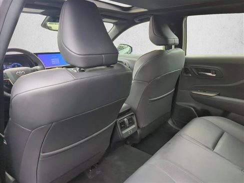 Certified 2023 Toyota Crown AWD/4WD image 22