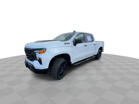 Certified 2024 Chevrolet Silverado 1500 Custom Trail Boss w/ Turbomax Blackout Package AWD/4WD image 4