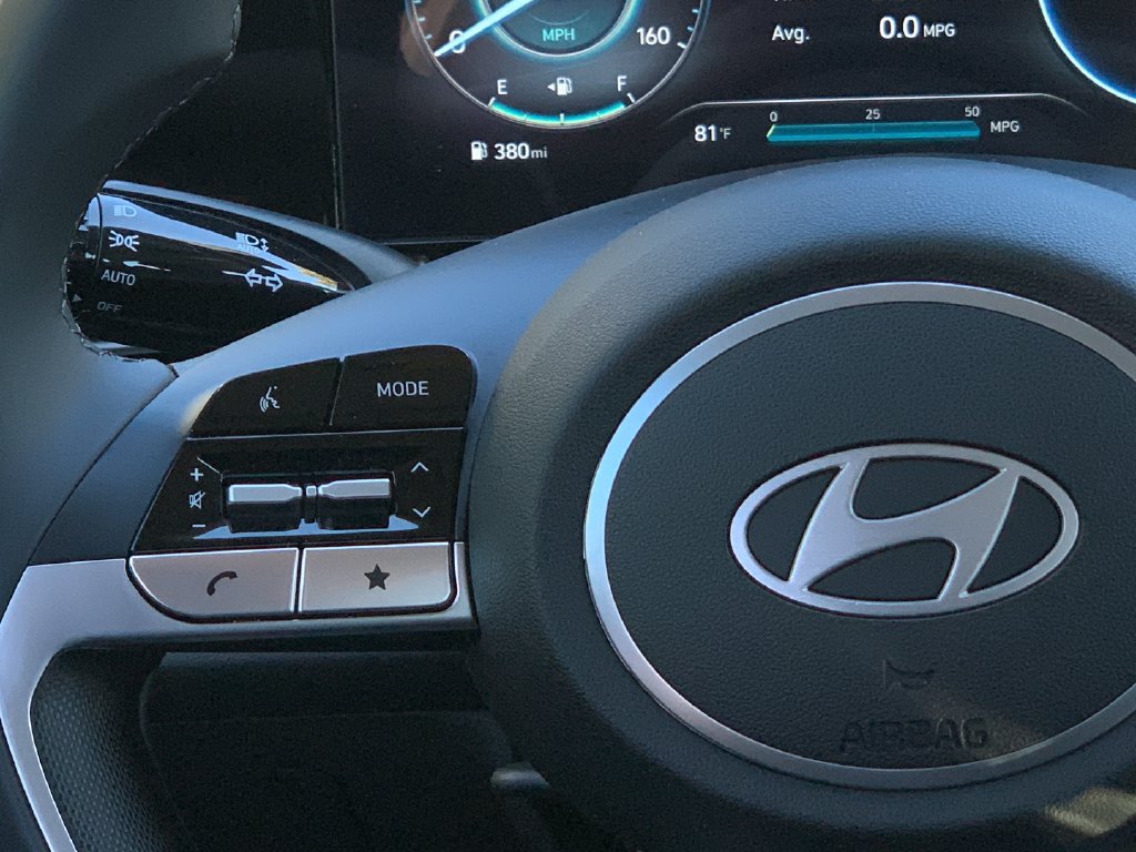 Certified 2024 Hyundai Elantra SEL w/ Convenience Package FWD image 22