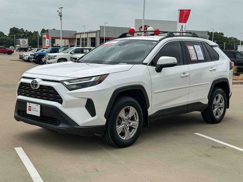 Certified 2024 Toyota RAV4 XLE FWD image 7