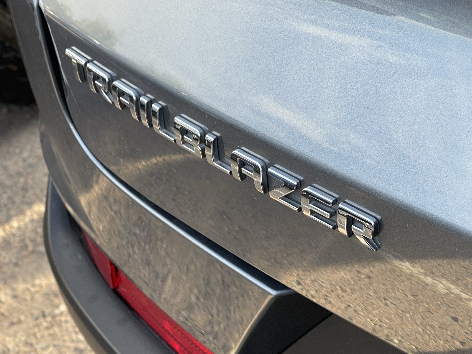 Used 2022 Chevrolet TrailBlazer ACTIV w/ Sun and Liftgate Package FWD image 6