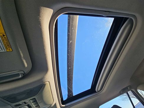 Used 2019 Toyota RAV4 XLE image 20