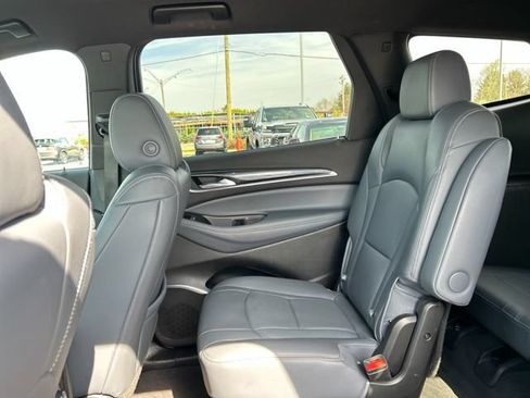Used 2022 Buick Enclave Premium AWD/4WD image 24