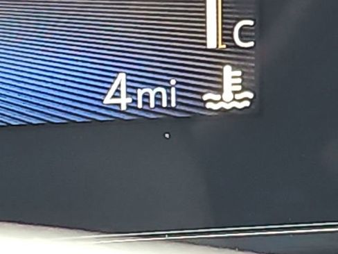 New 2026 Chevrolet Trax RS w/ Sunroof Package image 13