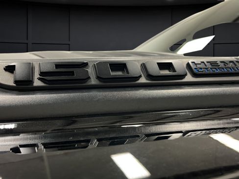 Used 2023 RAM 1500 Laramie AWD/4WD image 42