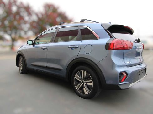 Used 2022 Kia Niro EX Premium image 6