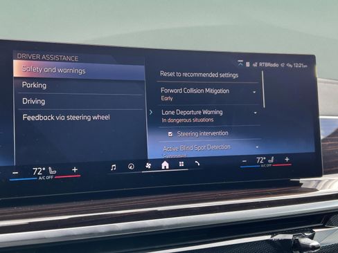 New 2026 BMW X6 xDrive40i w/ Premium Package image 16