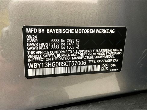 Used 2025 BMW i5 xDrive40 w/ Premium Package image 31