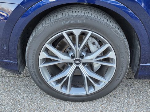 Used 2021 Audi Q8 Prestige w/ Prestige Package image 9