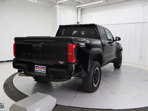 Used 2024 Toyota Tacoma TRD Sport image 4