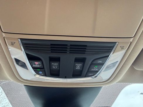 Used 2023 Acura MDX SH-AWD w/ Advance Package image 23