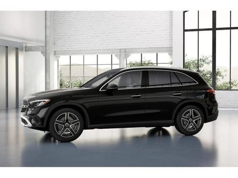 Used 2026 Mercedes-Benz GLC 300 4MATIC image 36