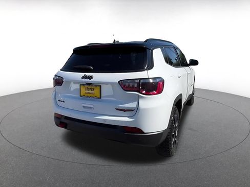 Used 2025 Jeep Compass Trailhawk AWD/4WD image 14