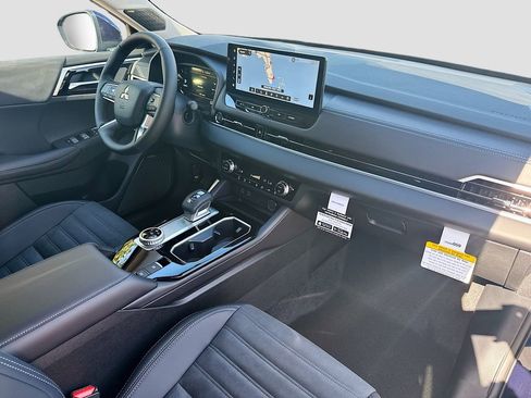 New 2026 Mitsubishi Outlander SE image 31