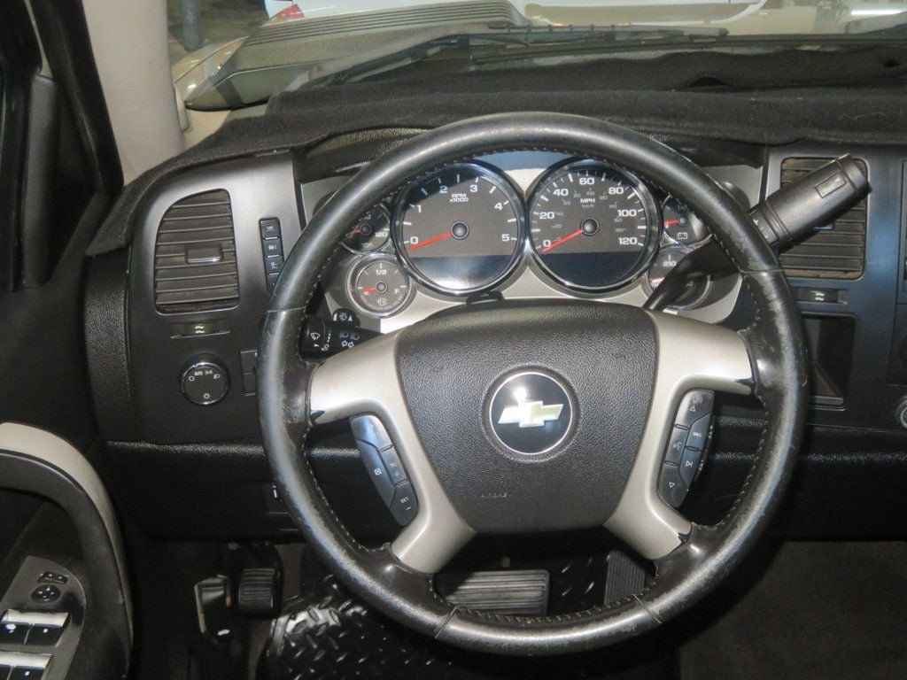 Used 2008 Chevrolet Silverado 3500 LT w/ EZ-Lift Tailgate Package RWD image 34