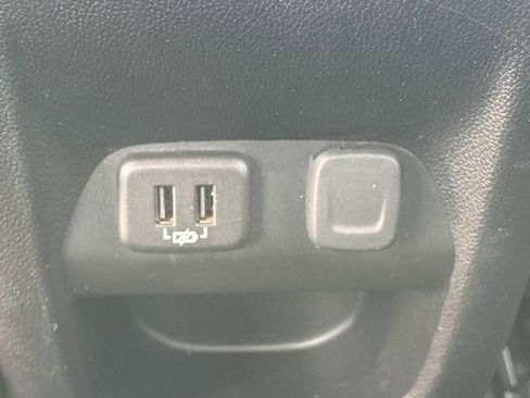 Used 2019 Chevrolet Colorado LT w/ LT Convenience Package image 12