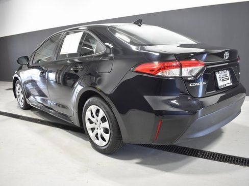 Used 2025 Toyota Corolla LE image 3