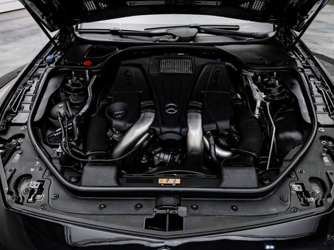 Used 2017 Mercedes-Benz SL 550 image 92