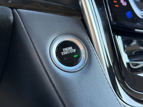 Used 2018 Cadillac Escalade Platinum image 23