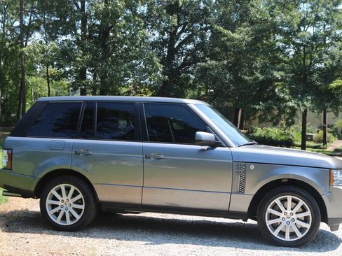 Used 2011 Land Rover Range Rover Supercharged AWD/4WD image 22