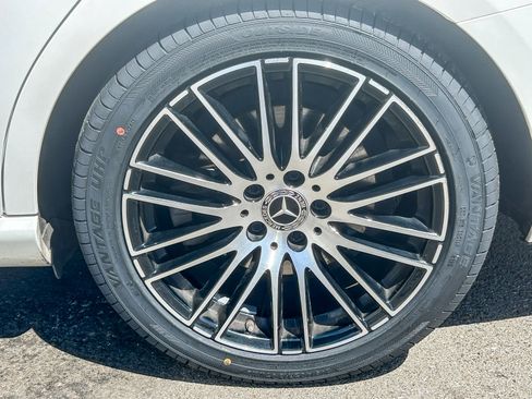 Used 2023 Mercedes-Benz C 300 Sedan image 11