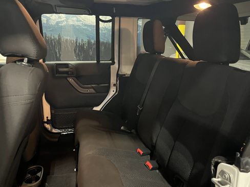 Used 2017 Jeep Wrangler Unlimited Sport image 17