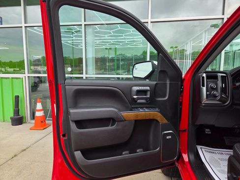 Used 2018 Chevrolet Silverado 1500 LTZ w/ Sport Package image 43