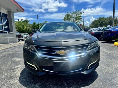 Used 2019 Chevrolet Impala LT FWD image 4