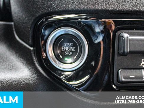 Used 2025 Chevrolet Silverado 1500 LT RWD image 27