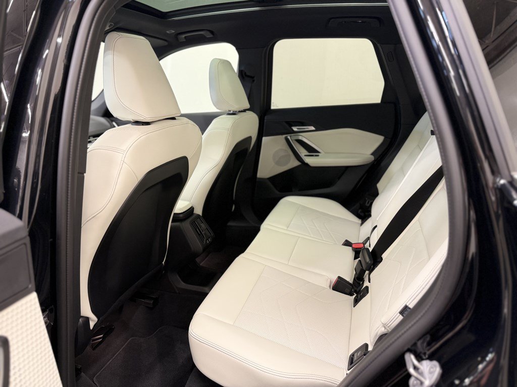 Used 2026 BMW X1 xDrive28i w/ Technology Package AWD/4WD image 8