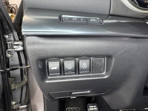 Used 2021 Nissan Maxima SR FWD image 11