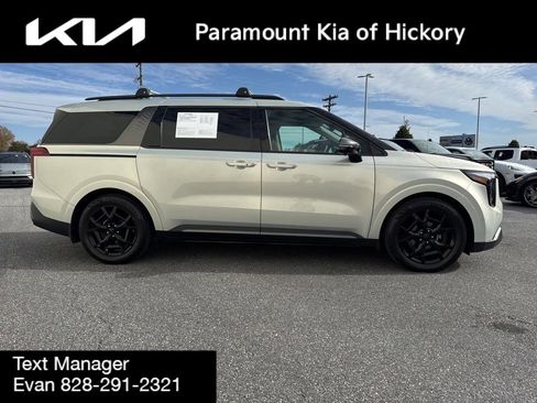 Used 2025 Kia Carnival SX Prestige image 5