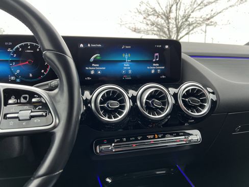 Certified 2023 Mercedes-Benz GLA 250 4MATIC w/ Premium Package image 32