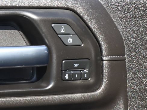 Used 2022 GMC Sierra 3500 Denali AWD/4WD image 18