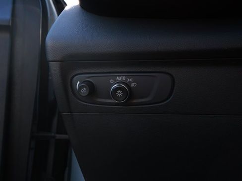 Used 2023 Buick Envision Essence image 15