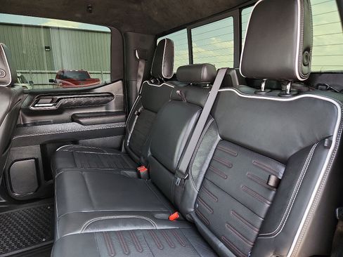 Used 2024 GMC Sierra 1500 AT4X AWD/4WD image 10