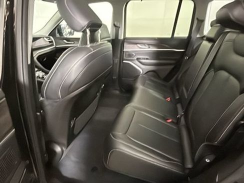 Used 2023 Jeep Grand Cherokee 4WD 4xe w/ Luxury Tech Group II image 27