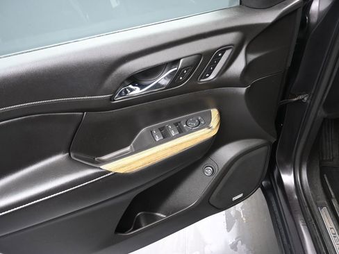 Used 2019 GMC Acadia Denali image 21